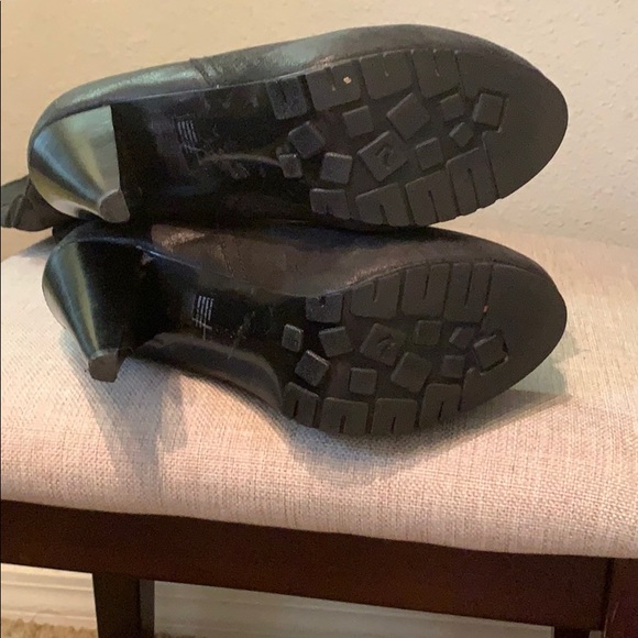 Report footwear women’s boots - Picture 2 of 2